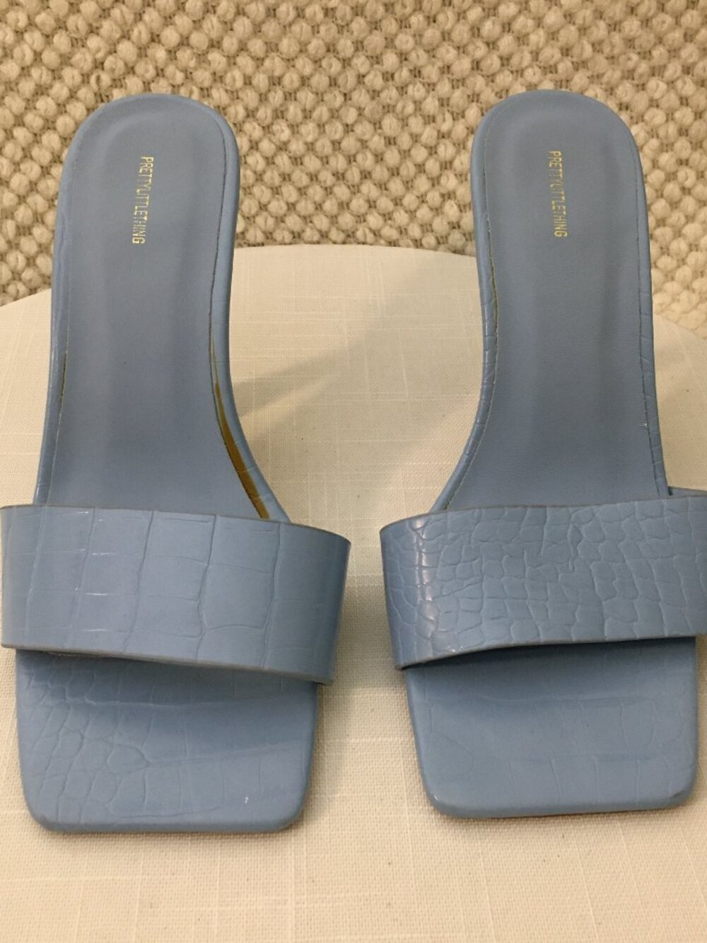 Pretty Little Thing Women's Sky Blue Sandals Square Top 5.5 US Resort Vacation